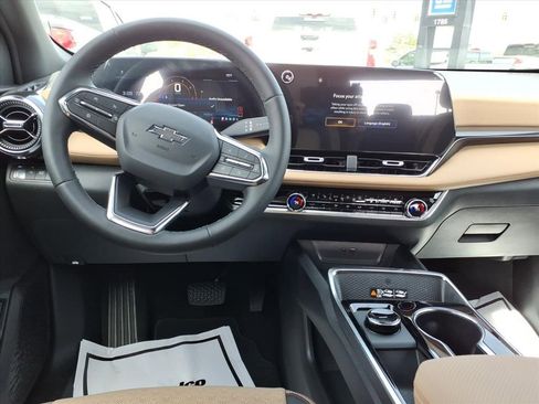 New 2026 Chevrolet Equinox ACTIV w/ Convenience Package III FWD image 13