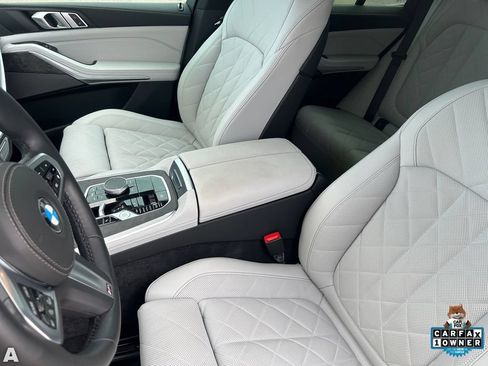 Used 2025 BMW X5 xDrive40i w/ M Sport Package AWD/4WD image 18