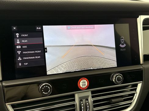 New 2025 Porsche Macan image 27