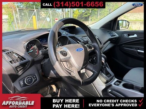 Used 2015 Ford Escape SE FWD image 9