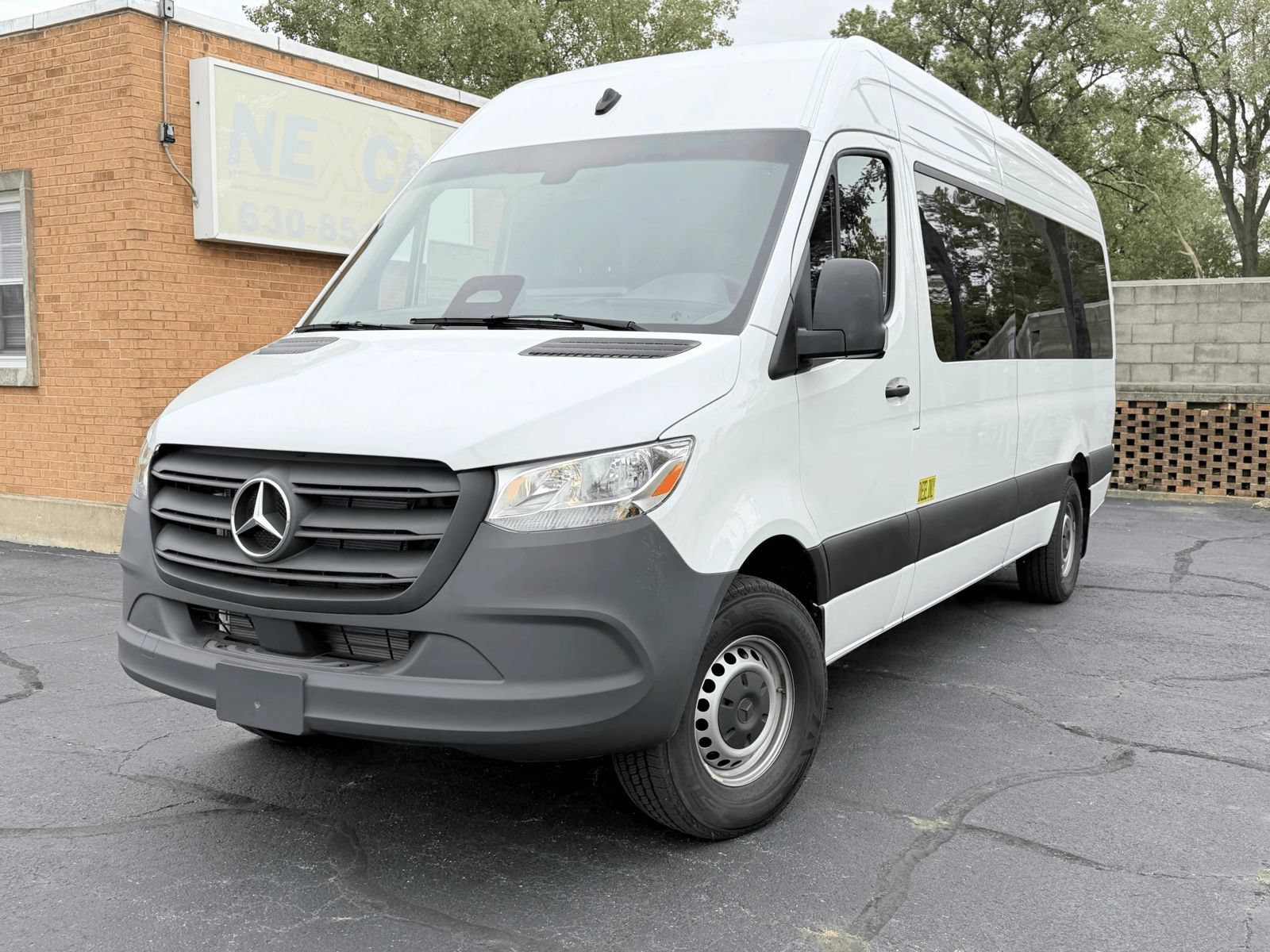 Used 2025 Mercedes-Benz Sprinter 2500 image 2