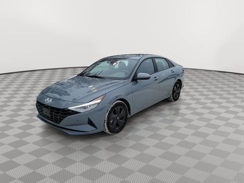 Certified 2023 Hyundai Elantra SEL image 4