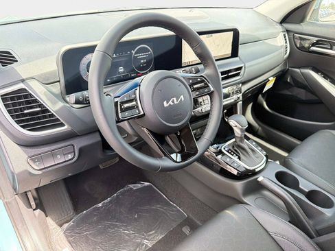 New 2026 Kia Seltos EX FWD image 19