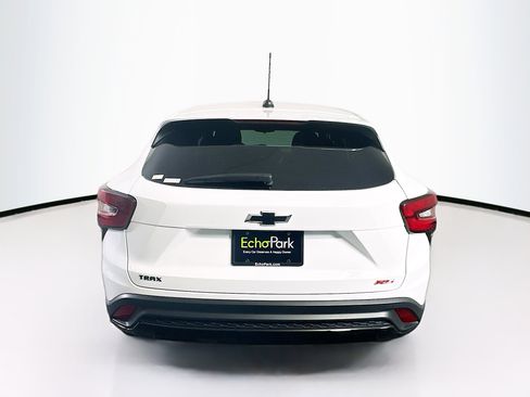 Used 2024 Chevrolet Trax RS image 7