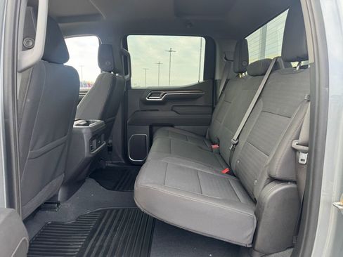 Used 2023 Chevrolet Silverado 1500 LT Trail Boss AWD/4WD image 12