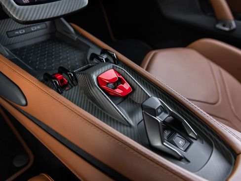 Used 2024 Lamborghini Revuelto AWD/4WD image 39