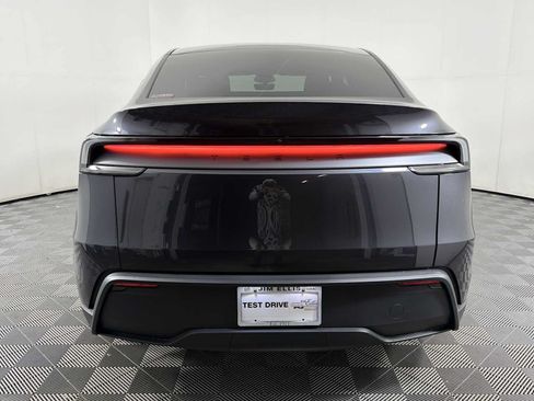 Used 2026 Tesla Model Y 2WD image 5