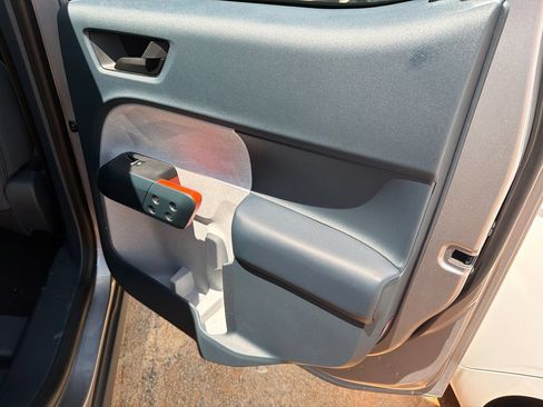 Used 2024 Ford Maverick XLT FWD image 13
