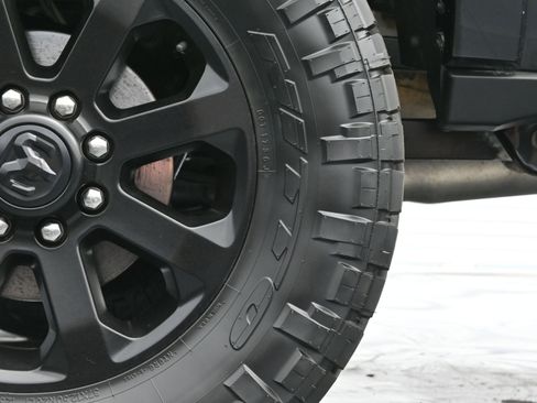 Used 2020 RAM 2500 Laramie w/ Night Edition image 46