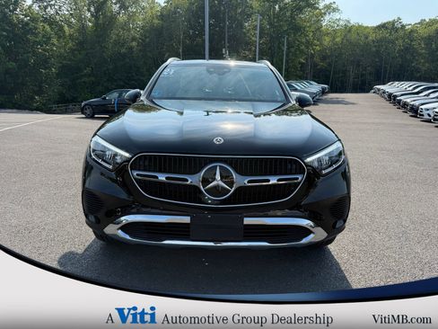 Used 2024 Mercedes-Benz GLC 300 4MATIC image 3