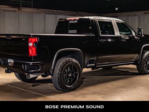 Used 2021 Chevrolet Silverado 2500 LTZ w/ LTZ Plus Package AWD/4WD image 9