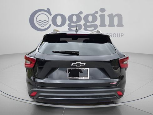 New 2026 Chevrolet Trax RS w/ Sunroof Package FWD image 4