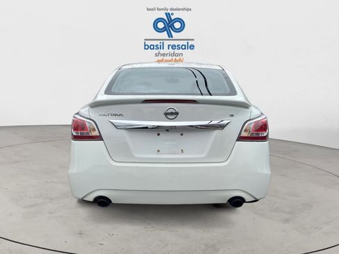 Used 2015 Nissan Altima 2.5 S w/ Special Edition Package FWD image 6