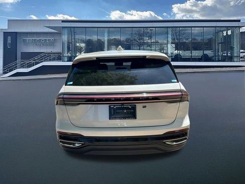 New 2026 Lincoln Nautilus Premier AWD/4WD image 6
