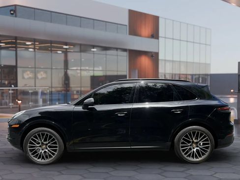 Used 2020 Porsche Cayenne S AWD/4WD image 5