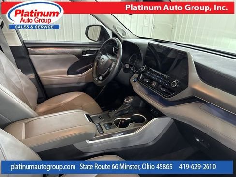 Used 2022 Toyota Highlander Platinum image 42