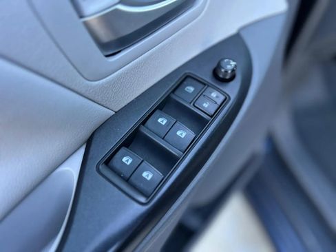 Used 2019 Toyota Sienna LE image 15
