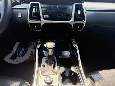 Used 2022 Kia Sorento SX AWD/4WD image 11