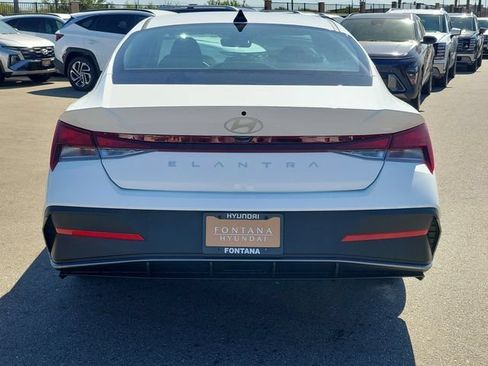 New 2026 Hyundai Elantra SE FWD image 30
