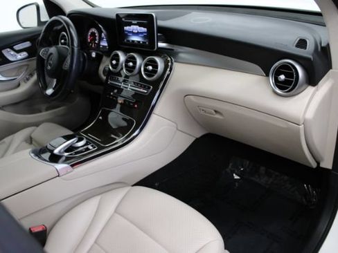Used 2016 Mercedes-Benz GLC 300 image 24