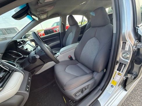 Certified 2020 Toyota Camry LE FWD image 17