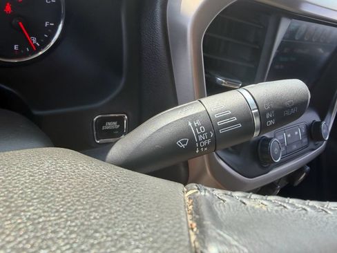 Used 2018 GMC Acadia Denali w/ Technology Package AWD/4WD image 29
