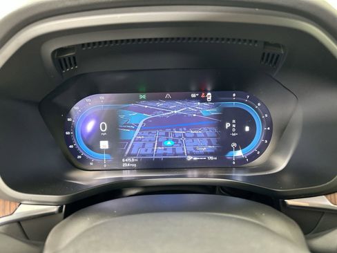 Certified 2023 Volvo XC60 B5 Plus w/ Protection Package Premier image 11