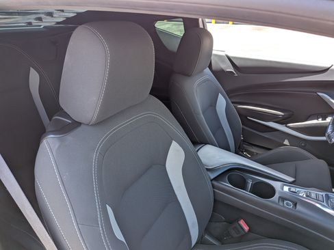 Used 2017 Chevrolet Camaro SS RWD image 13