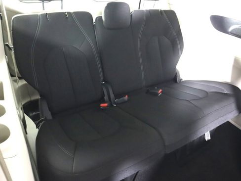 Used 2023 Chrysler Voyager LX FWD image 35