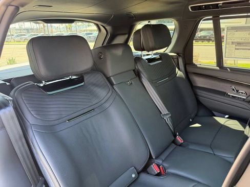 New 2026 Land Rover Range Rover SV AWD/4WD image 7