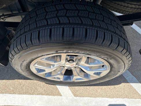 Used 2017 GMC Sierra 1500 SLT w/ Texas SLT Premium Package RWD image 3