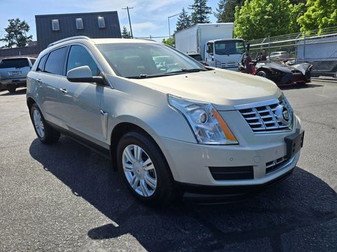Used 2014 Cadillac SRX Luxury w/ Driver Awareness Package FWD image 7