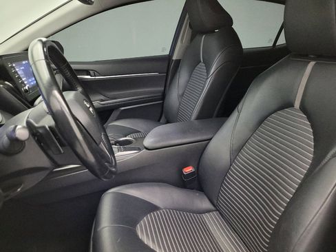 Used 2023 Toyota Camry SE w/ Convenience Package image 17