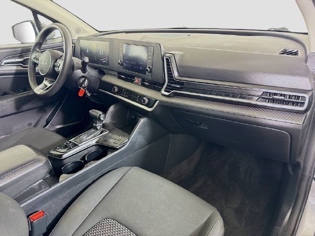 Used 2024 Kia Sportage LX FWD image 28
