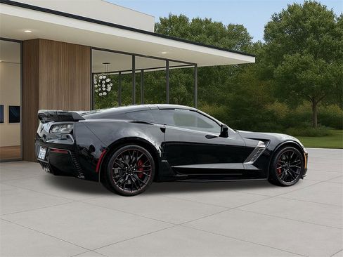 Used 2017 Chevrolet Corvette Z06 image 6