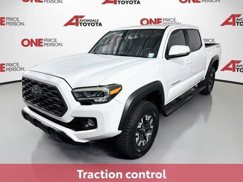 Certified 2020 Toyota Tacoma TRD Off-Road w/ Technology Package AWD/4WD image 4