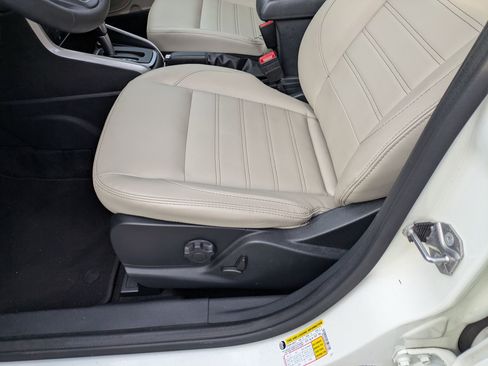 Used 2021 Ford EcoSport Titanium image 13