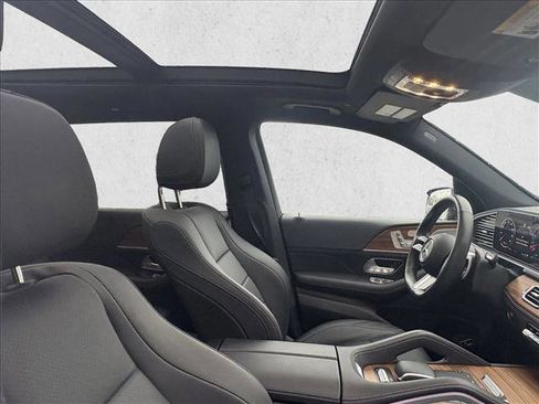 Certified 2025 Mercedes-Benz GLS 450 4MATIC image 26