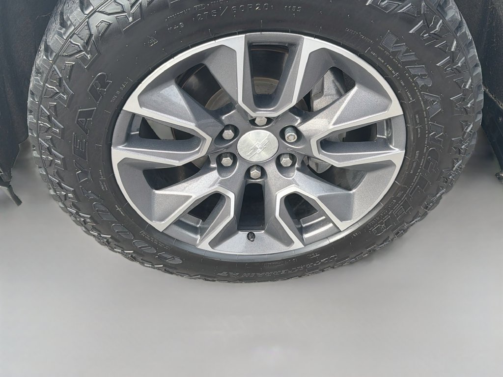 Used 2019 Chevrolet Silverado 1500 LT w/ Texas Edition AWD/4WD image 34