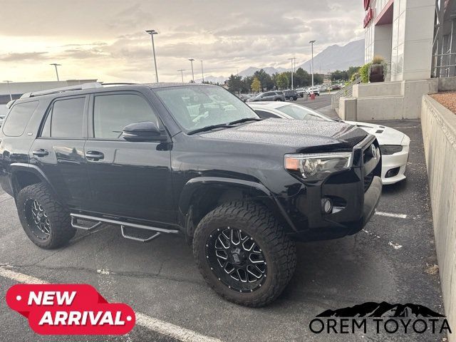 Used 2018 Toyota 4Runner SR5 Premium AWD/4WD image 1