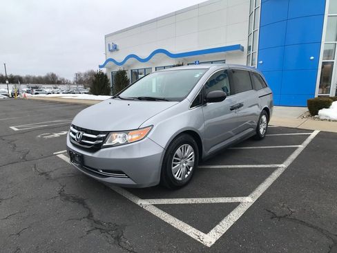 Used 2016 Honda Odyssey LX image 3