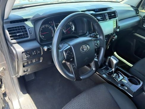 Used 2020 Toyota 4Runner TRD Off-Road AWD/4WD image 13