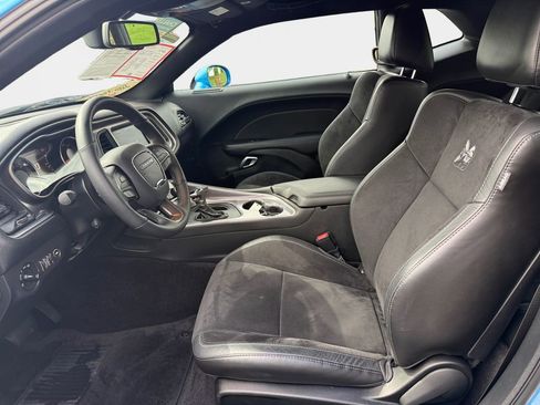 Used 2019 Dodge Challenger R/T Scat Pack w/ Dynamics Package RWD image 12
