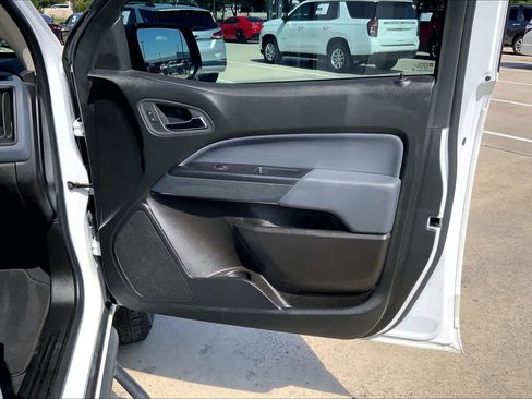 Used 2021 Chevrolet Colorado Z71 AWD/4WD image 22