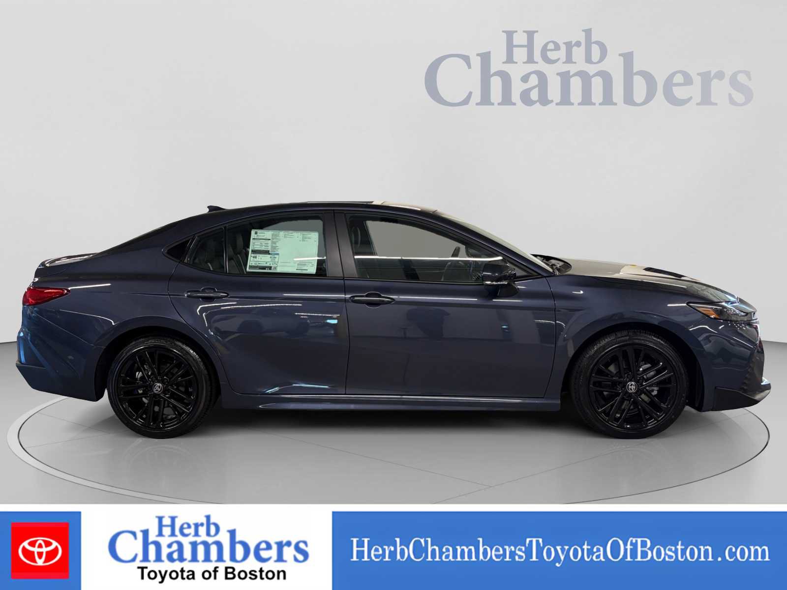 Used 2026 Toyota Camry SE w/ Multimedia Upgrade Package FWD image 11