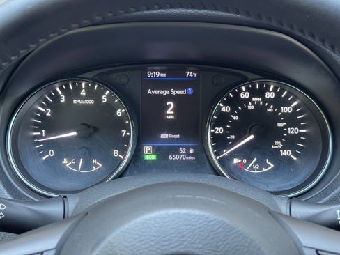 Used 2018 Nissan Rogue SV FWD image 17