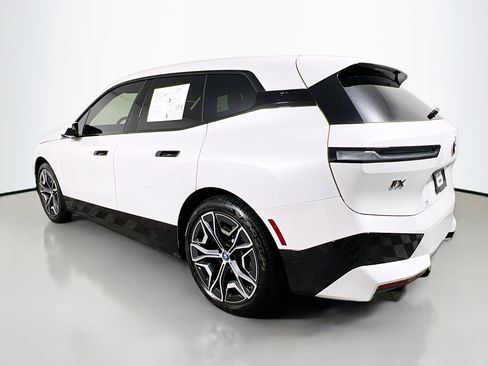 Used 2025 BMW iX M60 image 8