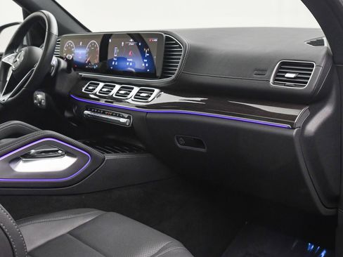 Used 2025 Mercedes-Benz GLS 450 4MATIC image 21