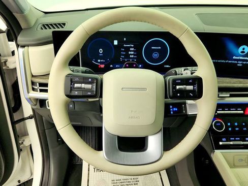 Used 2024 Hyundai Santa Fe Limited image 14