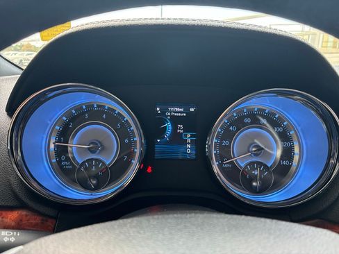 Used 2014 Chrysler 300 RWD image 27